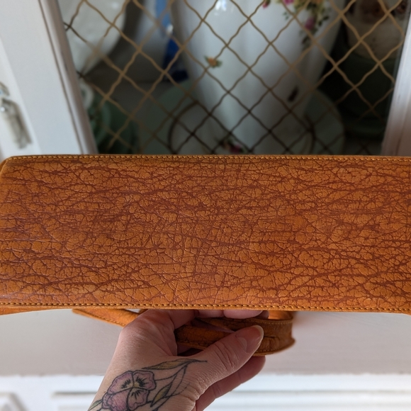 Classic Leather Look Tote Bag in Burnt Orange - Unbranded - Picture 6 of 7